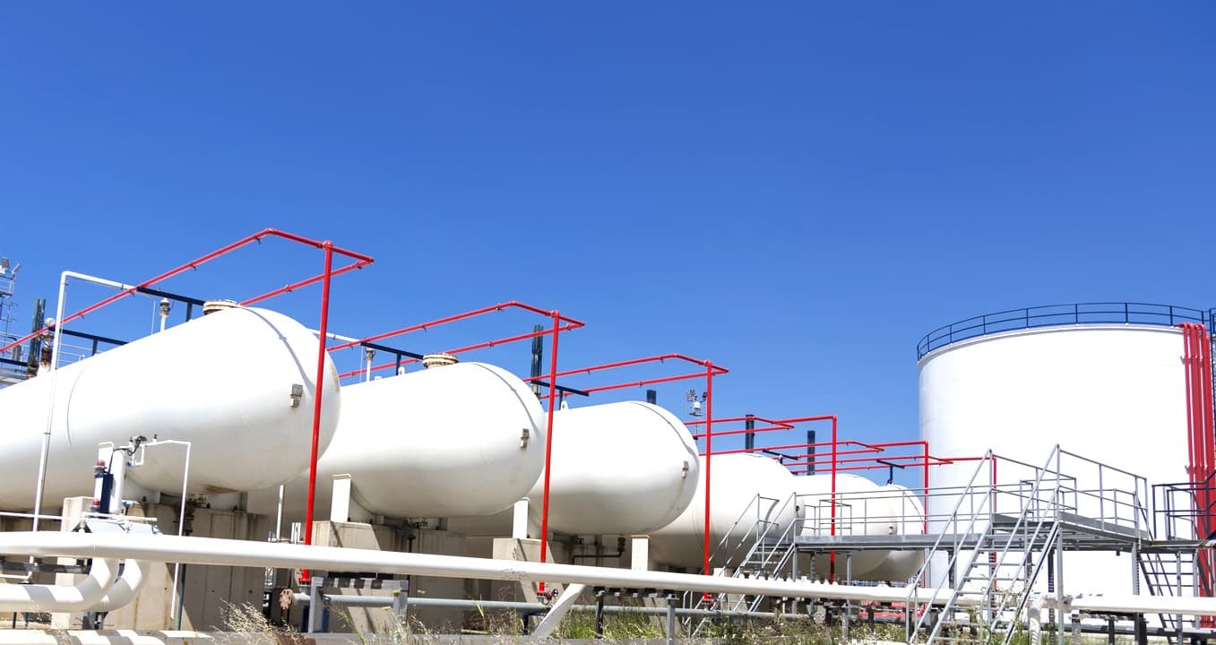 Top Tips for Effective Oil and Fuel Tank Maintenance in the UAE